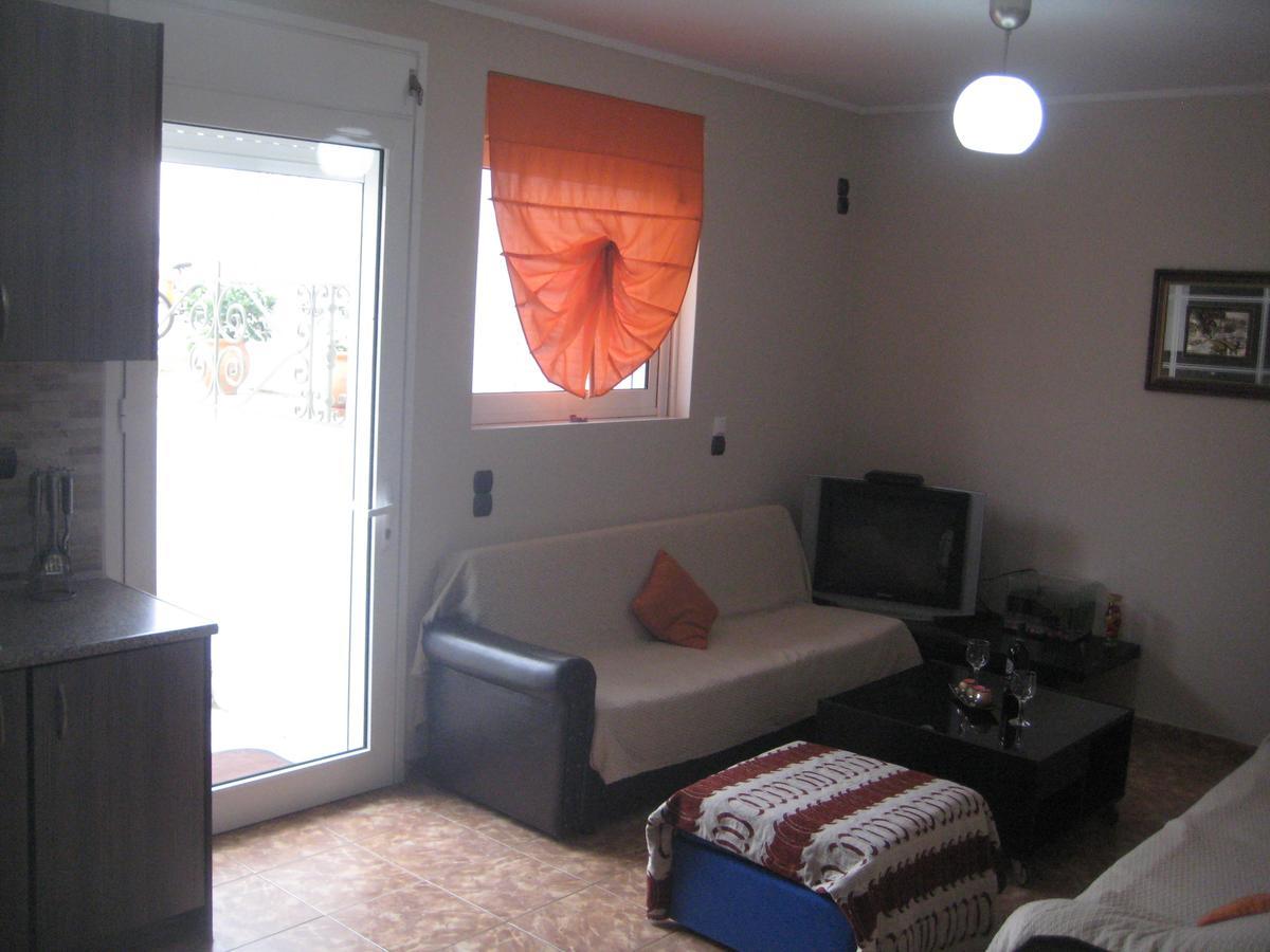 Rea's Guest house Artemi Extérieur photo